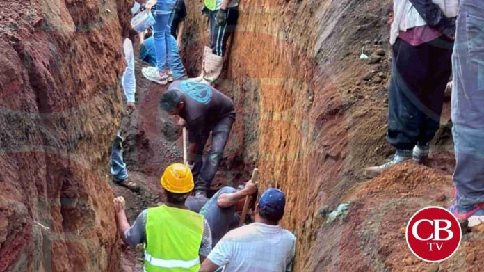 Derrumbe en obra sepulta a 5 albañiles en Nuevo Zirosto