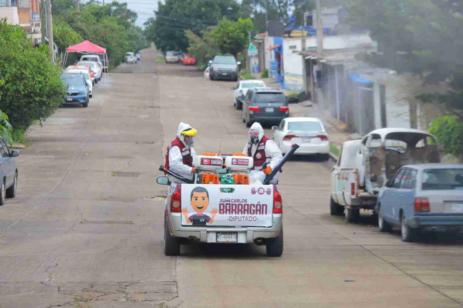 Échale una Mano contra el Dengue suma 70 colonias atendidas: JC Barragán Échale una Mano contra el Dengue suma 70 colonias atendidas: JC Barragán