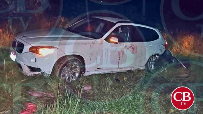 Le chocan su BMW y balean a la conductora en Purépero