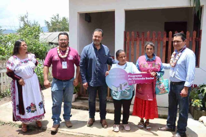 AUTORIDADES MUNICIPALES Y ESTATALES ENTREGAN  VIVIENDAS  EN LOCALIDADES  DE PÁTZCUARO CON EL “PROGRAMA DE VIVIENDA SOCIAL”