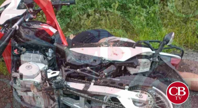 Camión atropella a motociclista y este pierde la vida