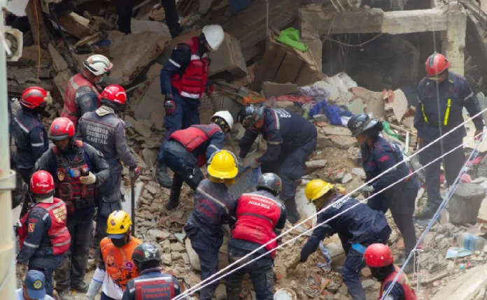 8 muertos y 22 heridos en barrio mas grande de Venezuela por explosión