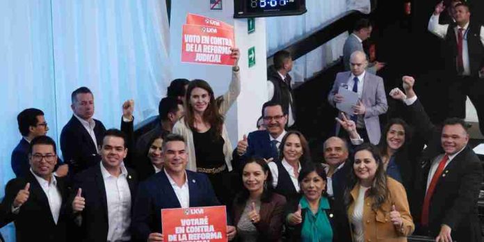 Senadores titulares y suplentes de PRI, listos para votar en contra de la reforma al Poder Judicial