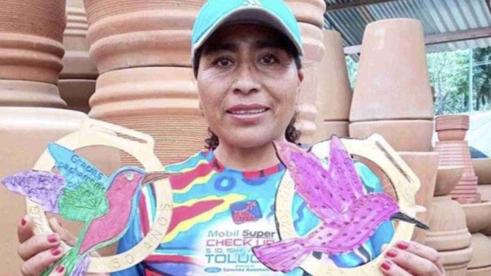 Corredora oaxaqueña podría perder ambos brazos por ataque de tres perros