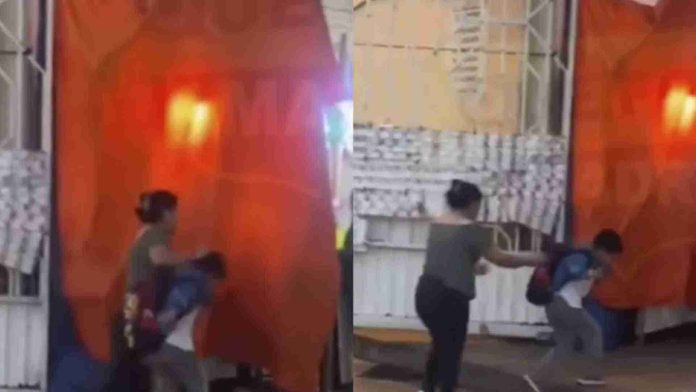 Mujer es captada golpeando a un niño de primaria en Tlaxcala