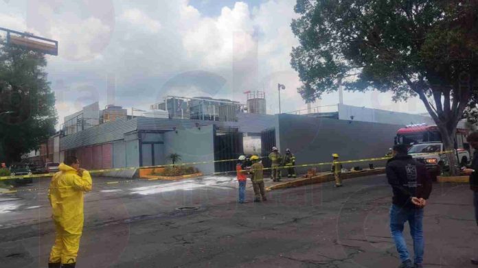 Evacuan fabrica de Coca Cola en Morelia por fuga de químicos