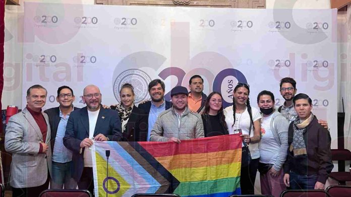 Presentan iniciativa ciudadana para tipificar el transfeminicidio en Michoacán