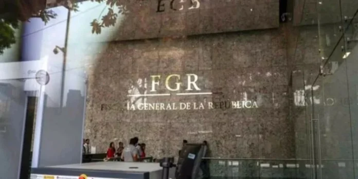 Vinculan a operador financiero del 