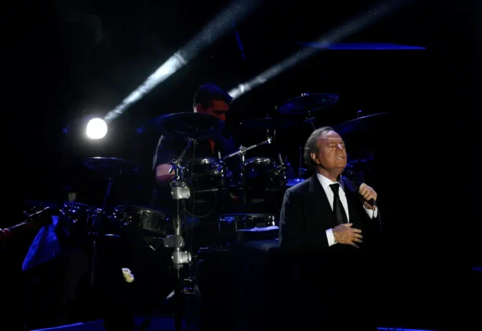 Julio Iglesias dio a conocer que el día que el se retire el lo comunicará