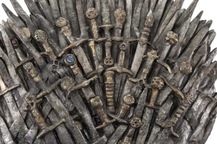 Se vende réplica del trono de hierro de 'Games of Thronres' en 1.49 mdd