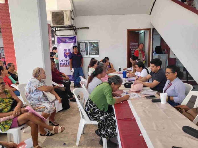 Continúan los Registros para la Pensión Mujeres Bienestar en Lázaro Cárdenas