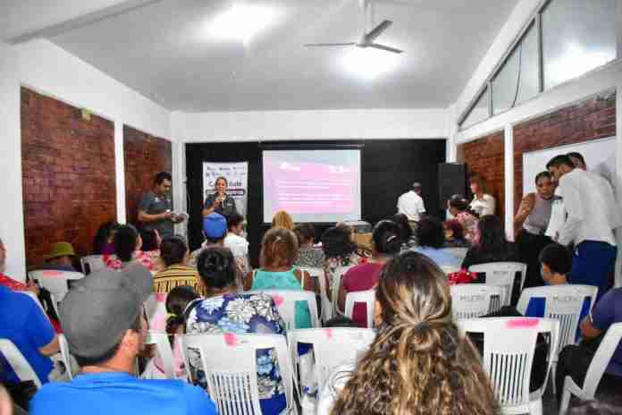 Gran Participación de Mujeres en Charla de Si Financia