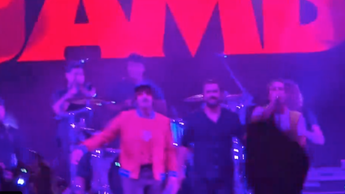 Vocalista de Enjambre pide que quiten corrido tumbado: “música horrible”