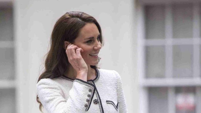 Kate Middleton tendrá que volver de nuevo al hospital