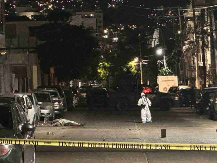 Matan a dos hombres y hieren a mujer en Acapulco, Guerrero