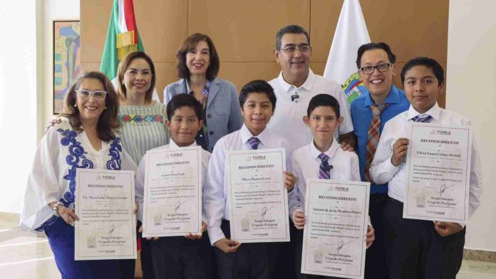 Niños poblanos obtienen primer lugar en competencia mundial de Cálculo Mental