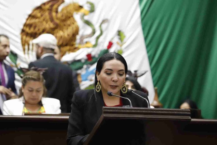 Vamos a fortalecer la ASM e impulsar la ciencia y tecnología: Adriana Campos Huirache