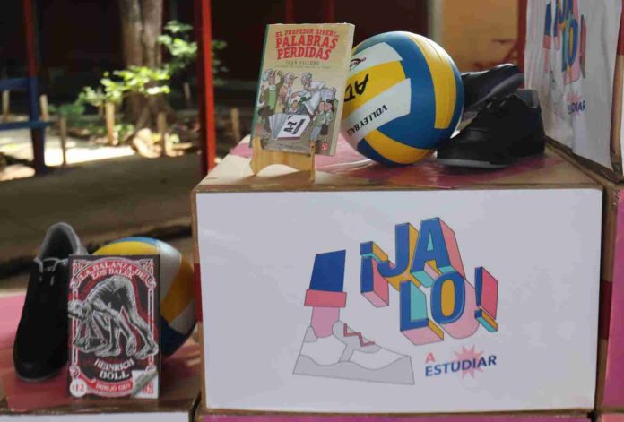 “Jalo a Estudiar” beneficia a 5 mil estudiantes de Apatzingán