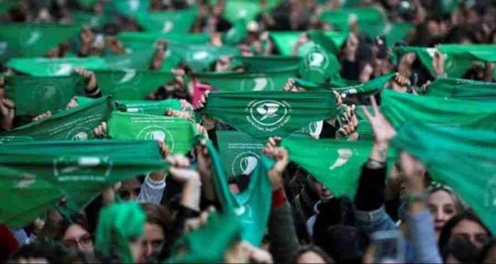 Despenalización del aborto en Michoacán crea opiniones divididas en Morelia