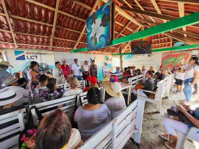 Adultos Mayores Visitan Campamento Tortuguero “El Habillal”