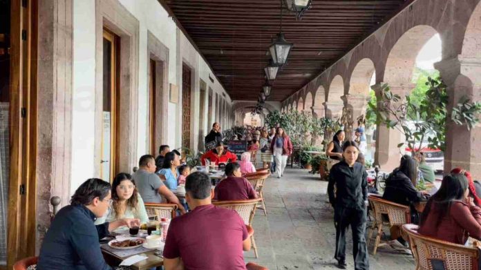 Aseguran bar en la colonia Jardin de Guadalupe en Morelia