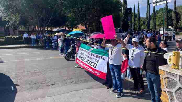 Trabajadores del Poder Judicial de la Federación se manifiestan en Ceconexpo