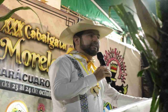 Octavio Ocampo participa en la recepción de la Trigésima Cabalgata 