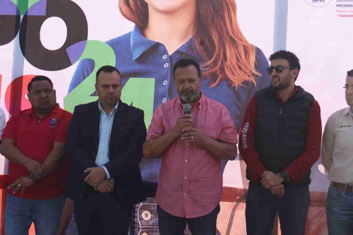 JULIO ALBERTO ARREOLA VÁZQUEZ, INAUGURA LA EXPO UNIVERSIDADES 2024