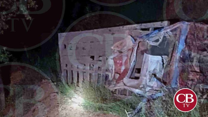 Se mata trailero al caer a barranco de Tumbiscatío