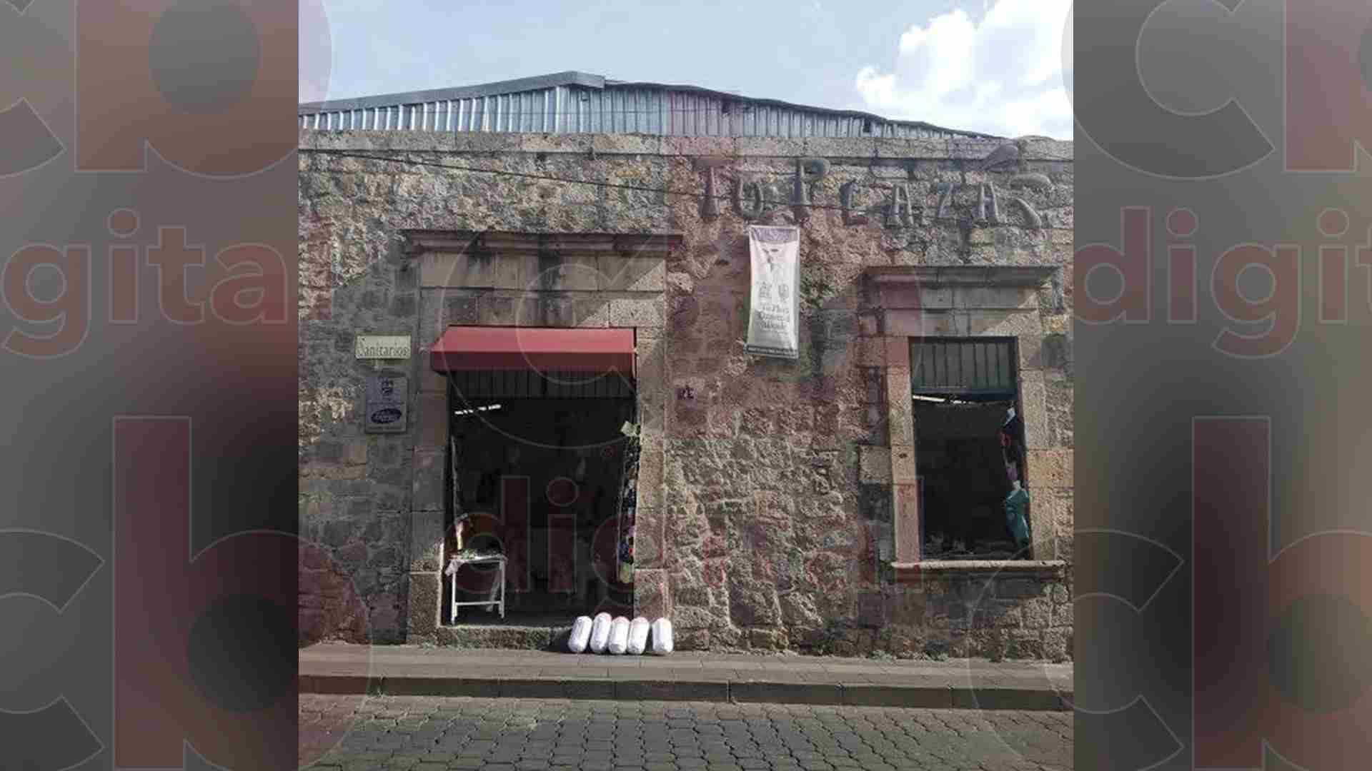 Baños de la plaza Allende,lugar para encuentros íntimos: Locatarios Baños de la plaza Allende,lugar para encuentros íntimos: Locatarios