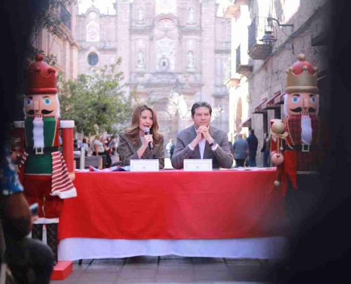 Alfonso Martínez y Paola Delgadillo presentan actividades de la 'Navidad Mágica en Morelia'