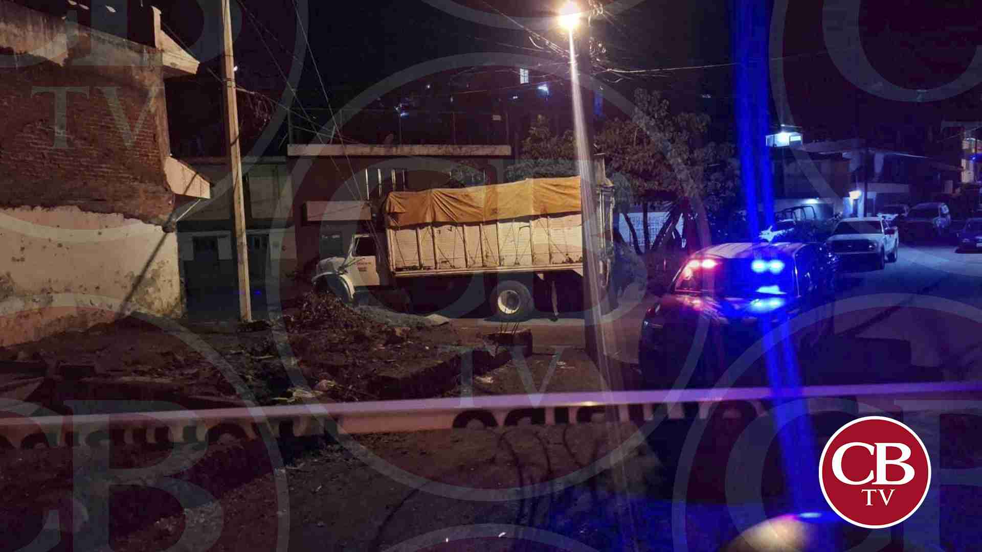 Asesinan a dos jóvenes motociclistas en Uruapan Asesinan a dos jóvenes motociclistas en Uruapan
