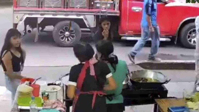 Mujer arroja cazo con aceite hirviendo a trabajadora de fonda en Xalapa