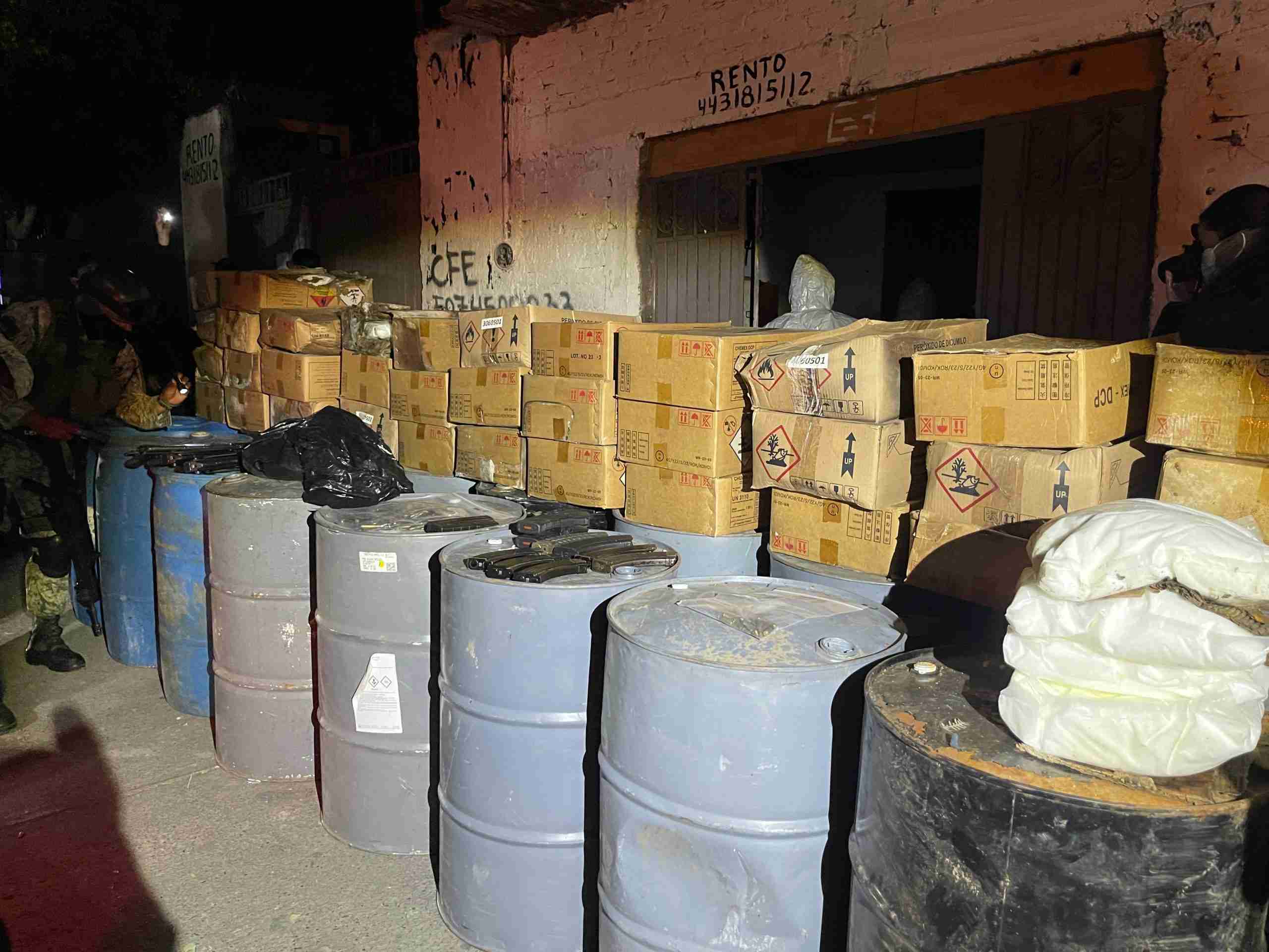 Autoridades estatales y federales aseguran en Morelia bodega con narcóticos y químicos Autoridades estatales y federales aseguran en Morelia bodega con narcóticos y químicos