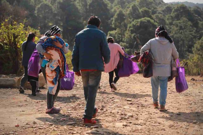 DIF Morelia cierra colecta 'Cobijemos Morelia' con más de 18 mil cobijas para apoyar a familias