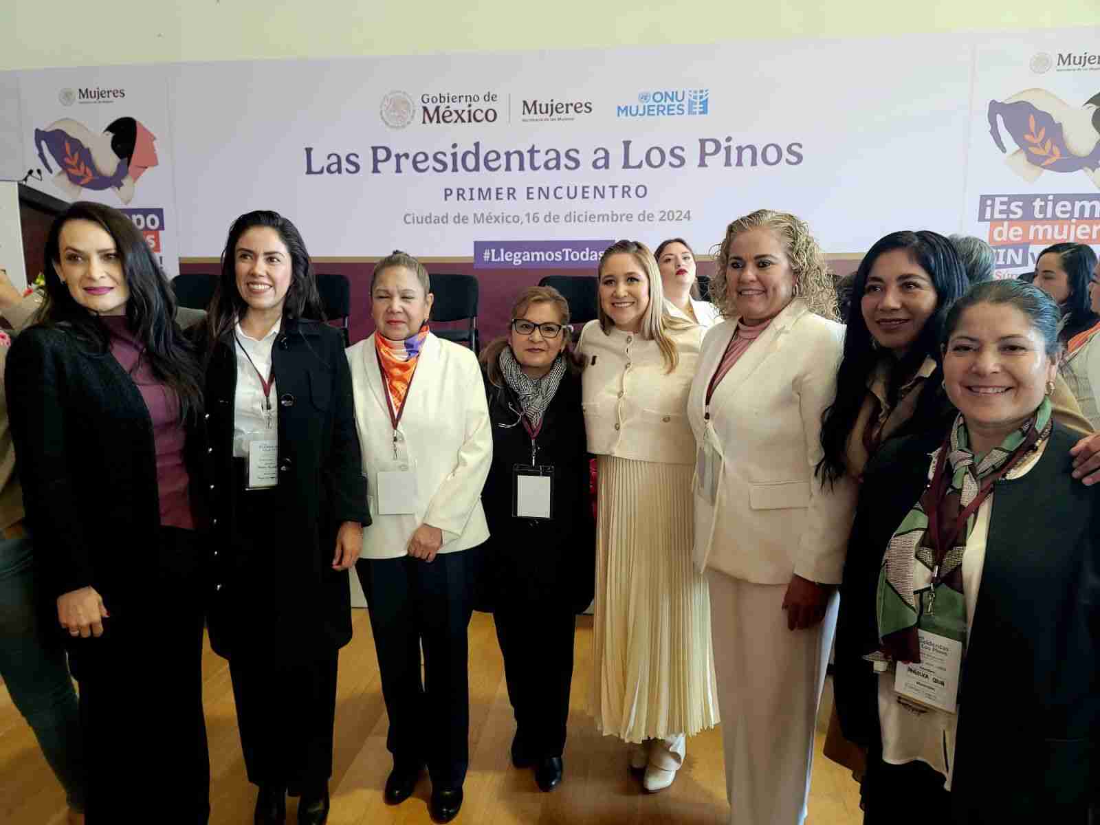 Fanny Arreola participa en encuentro nacional “Las Presidentas a los Pinos” Fanny Arreola participa en encuentro nacional “Las Presidentas a los Pinos”