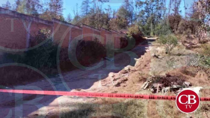 Hallan mujer ejecutada a unos pasos de la presa de Cointzio