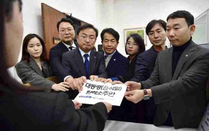 Destituirán a presidente de Corea del Sur tras Ley Marcial