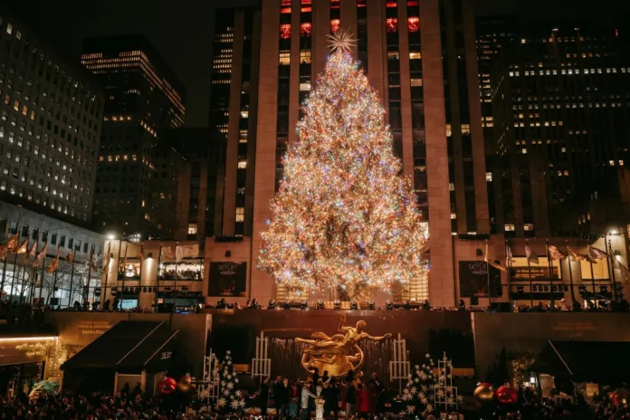 Árbol del Rockefeller Center ilumina New York a ritmo de Thalía