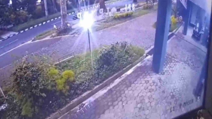 Estudiante cae desde octavo piso de su universidad