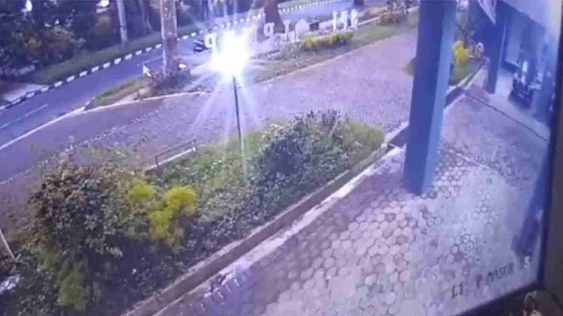 Estudiante cae desde octavo piso de su universidad Estudiante cae desde octavo piso de su universidad