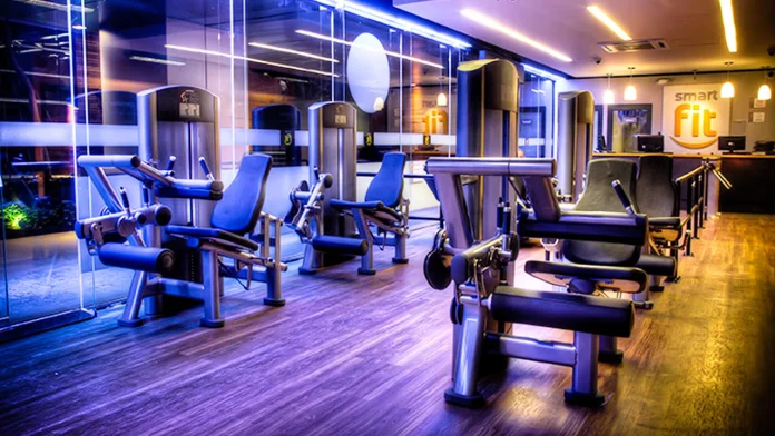 MUCHO JOJO: Denuncian grabación ilegal en vestidores masculinos de gimnasio
