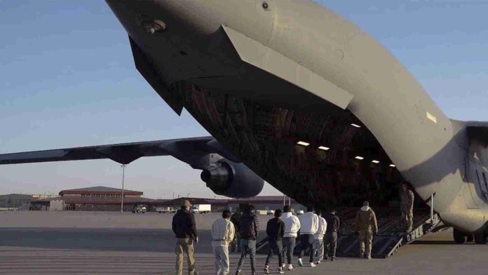 México recibe más de 4 mil deportados de EE.UU.