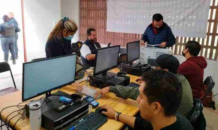 SFA anuncia descuento del 10% en refrendos vehículares