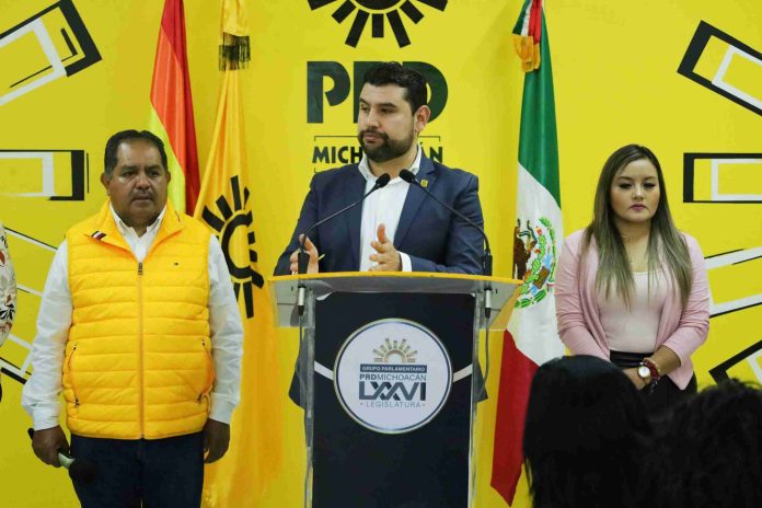 “Aquí estaremos”: Octavio Ocampo anuncia medidas en apoyo a migrantes michoacanos