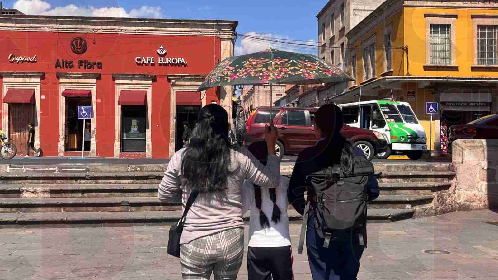 Ciudadanos de Morelia sorprendidos con temperaturas en la entidad Ciudadanos de Morelia sorprendidos con temperaturas en la entidad