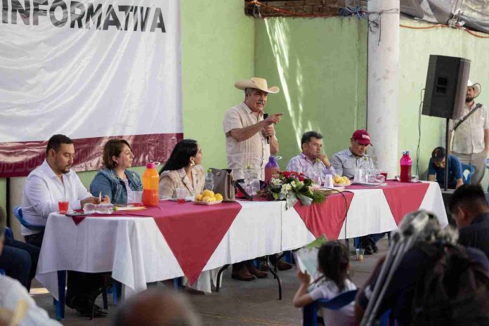 Se refrenda Morón como senador de territorio; inicia recorridos municipales