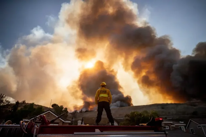 Compañía eléctrica admite posible responsabilidad por los incendios en Los Angeles