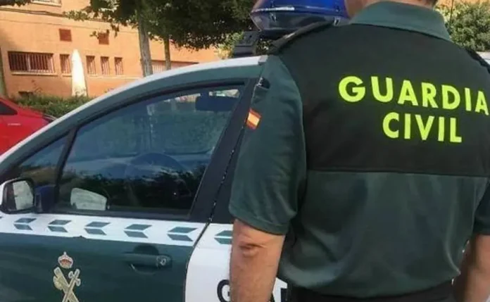 Entrenador de fútbol es detenido por apuñalar a joven de 16 años
