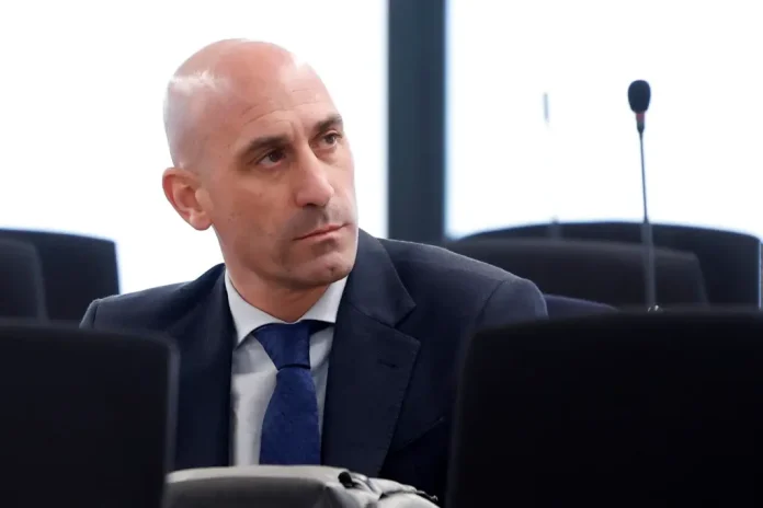 Es condenado Rubiales por beso a Jenni Hermoso